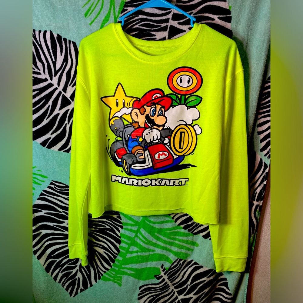 Super cute crop M not super crop just right!:)